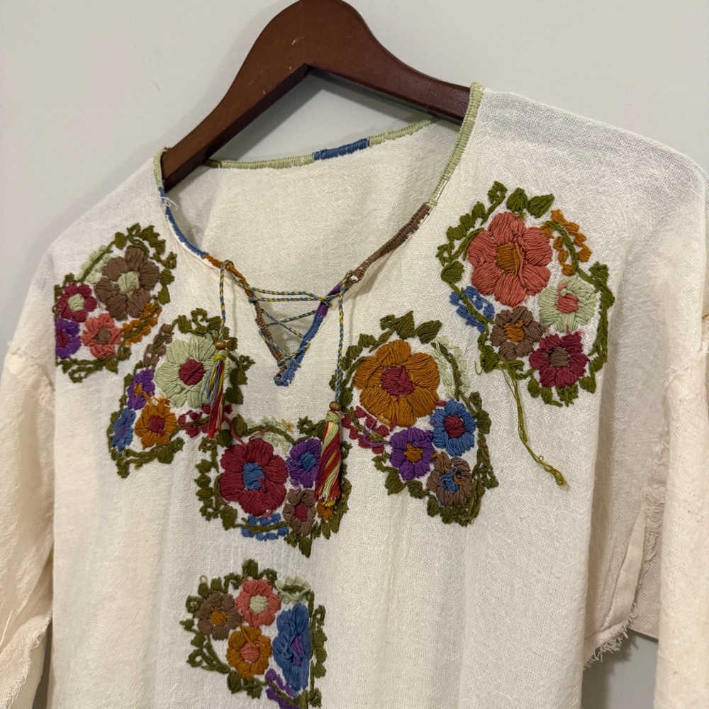 Embroidered Top Blouse Women S/M Flowers Cottagecore Whimsical Hippie 70s Dainty - Picture 2 of 13